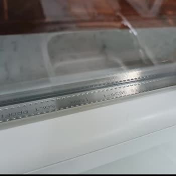 Gülcam Cam İçerisinde Renklenme