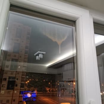 Gülcam Cam İçerisinde Renklenme