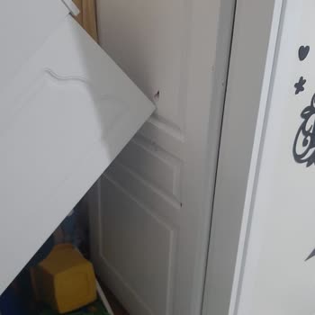 Evkur Alışveriş Sallanan Gardolap Tehlike Yarattı