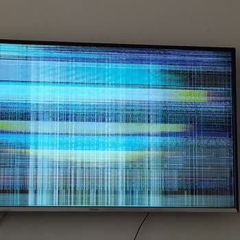 Regal TV Ekranda Yatay Dikey Çizgiler