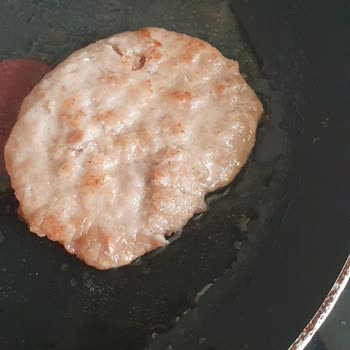 BİM Market Zincirinde Satılan Hamburger Köftesi Üzerine Şikayet