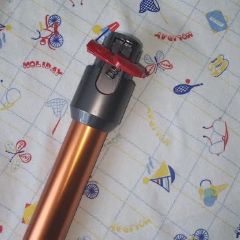 Dyson V10 Süpürge Sapı Sorunu