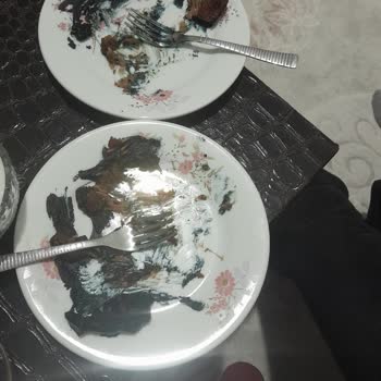 İnci Pastanesi Gıda Boyası Ve Yanlış Pasta