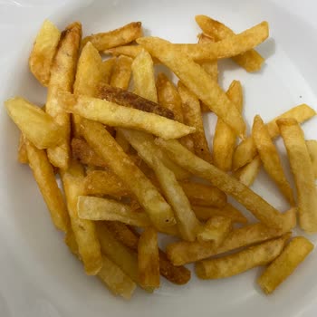 Burger King Pişmemiş Tavuk Ve Bayat Patatesleri