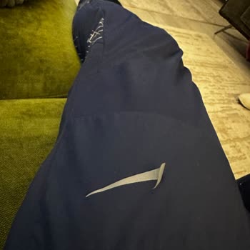 Nike Eşofman Altının Logosu Söküldü