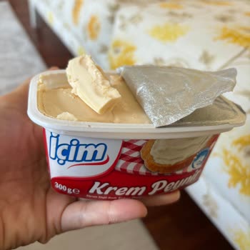 İçim Ülker Krem Peynir Taş Gibi Bir Kıvamda.