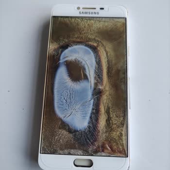 Yine Samsung Telefon Yine Bir Patlama, Yangın Tehlikesi