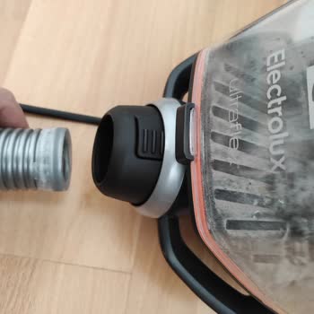 Electrolux Elektrikli Süpürge Hortumu 4 Ay Olmadan İşlevini Kaybediyor!