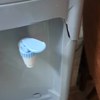 Robo Ruba Su Sebili Kırık Ve Arızalı
