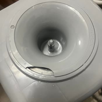 Robo Ruba Su Sebili Kırık Ve Arızalı