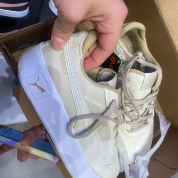 Puma Ayakkabı Ayağı Vurması