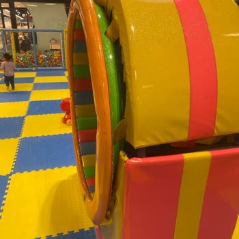 İzmit (41 Burada AVM) Playland Kirliliği