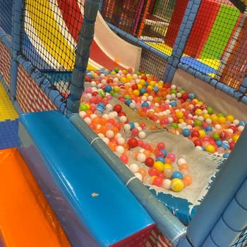 İzmit (41 Burada AVM) Playland Kirliliği