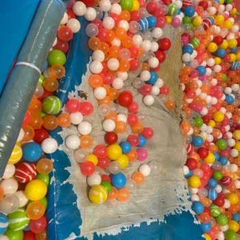 İzmit (41 Burada AVM) Playland Kirliliği