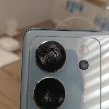 Mobilfix Paramı Alıp Telefonu Tamir Etmeden Gönderdi.