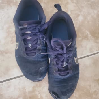 Nike Spor Ayakkabı Patladı