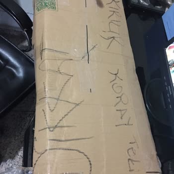 PTT Kargo PTT'den Sağlam Şekilde Paket Gönderdiğim Ürün Tamamen Kırılmıştır