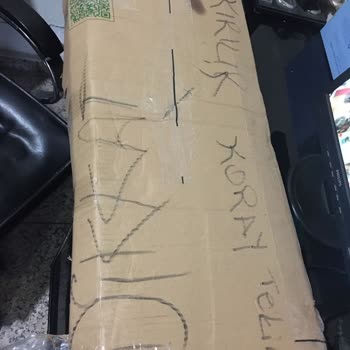 PTT Kargo PTT'den Sağlam Şekilde Paket Gönderdiğim Ürün Tamamen Kırılmıştır