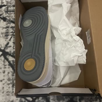 Sneaks Up Sneaks UPS Tan Alışveriş Yapma