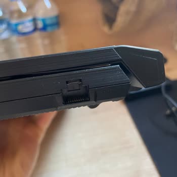 MSI Türkiye MSI Menteşesinin Kendiliğinden Kırılması