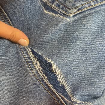 Mavi Jean Ürün Yırtıldı