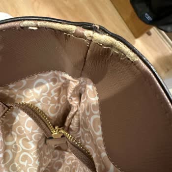 Guess Marka Çantaların Kalitesizliği