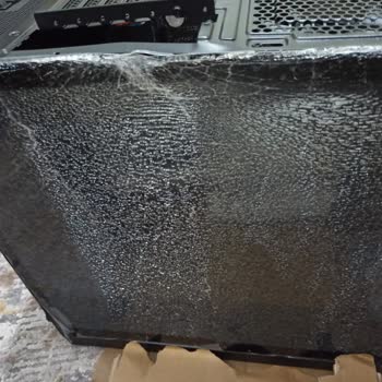 İncehesap Kasanın Cam Kısmı Kırık Geldi Kasa Da Yamulma Var