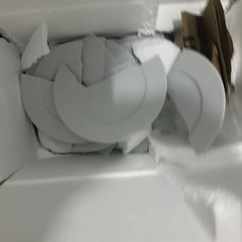 Fecra.com Hepsiburada Kırılan Parçalanan Yemek Takımını Temin Etmiyor