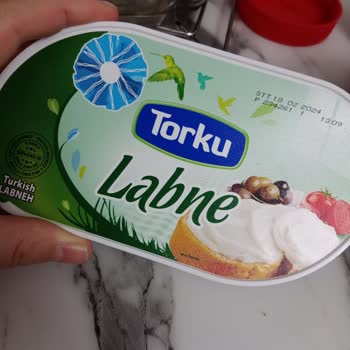 Torku Yeni Açılmış Labnenin Dibinde Küf