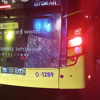 İETT Otobüs E5 Te Yolcu İndirdi