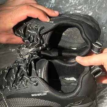 Skechers 4 Bin Tl Para Verdiğimiz Ayakkabı 1 Ay Dayandı