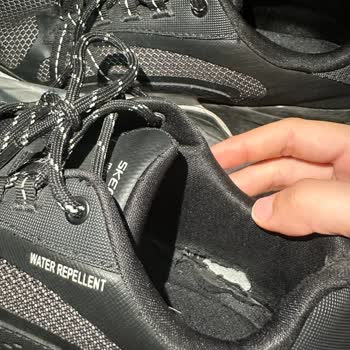 Skechers 4 Bin Tl Para Verdiğimiz Ayakkabı 1 Ay Dayandı