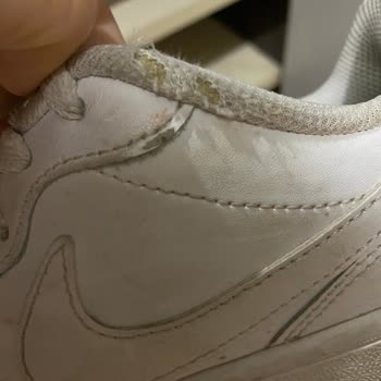 Nike Ayakkabı Yırtılması, Kırılması