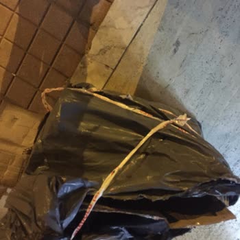 Sürat Kargo Ürünümün Bir Kolisini Kaybetti Geri Kalan Koli Hasarlı