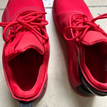 adidas Ayakkabılardaki Problem Ve İnceleme