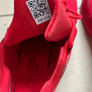 adidas Ayakkabılardaki Problem Ve İnceleme