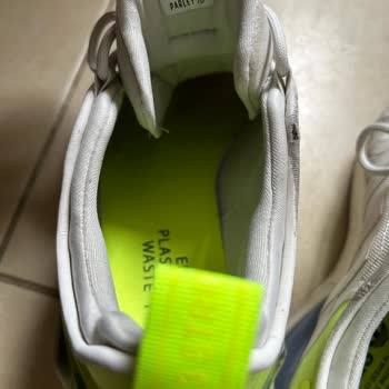 adidas Ayakkabılardaki Problem Ve İnceleme