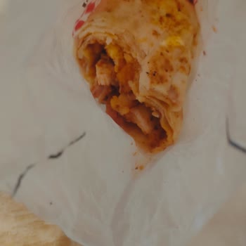 Öncü Döner Döner Yerine Kokmuş Deri Yemek