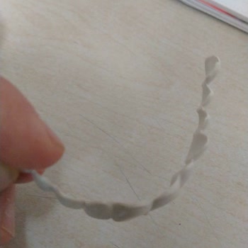 Dental Diş Protezi Plastik Alakasız Maket Gönderdi