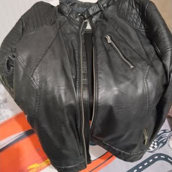 LCW'nin Deri Diye Sattığı Ceketin İçler Acısı Hali.
