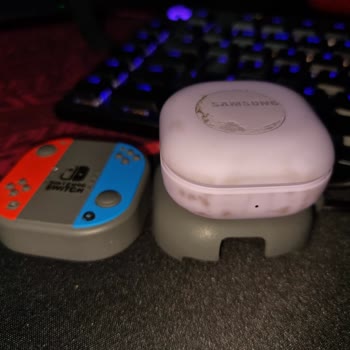 Samsung Buds2 Pro Case Staining & Peeling Issue