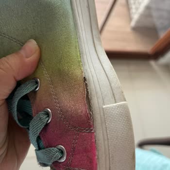 Skechers 2 Ayda Yırtılan Ayakkabı