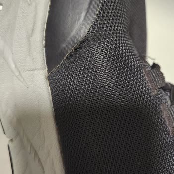 Skechers Dikişleri Sökülen Yeni Ayakkabıları Değişim/iade Yapmıyor