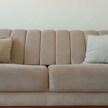 Aksu Çarşı Koltuk Takımında Koku Ve Çökme