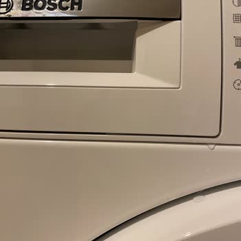 Bosch Çamaşır Makinesi Deterjan Haznesinden Buhar Ve Su Çıkarıyor