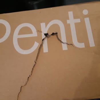 Penti Ürünlerim Yırtık Kargo İle Geldi