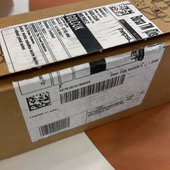 Hepsijet Ürünü Sizden Önce Açıp Bakıyor