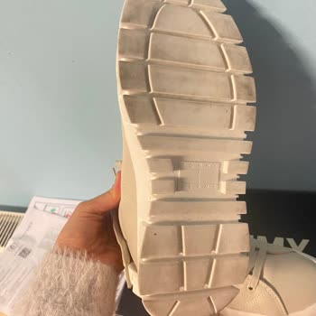 Boyner Kullanılmış Ayakkabı Gönderdi.