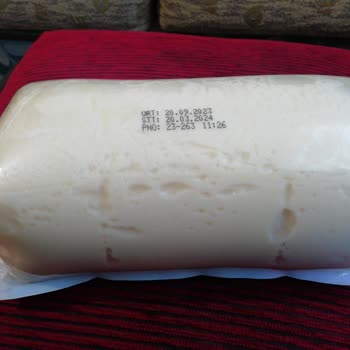 A101'den Aldığım Kiloluk Ahir Kaşar Buzdolabında Şişmiş