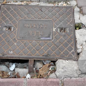 Ankara Büyükşehir Belediyesi Kaldırım Onarımı Yapmıyor